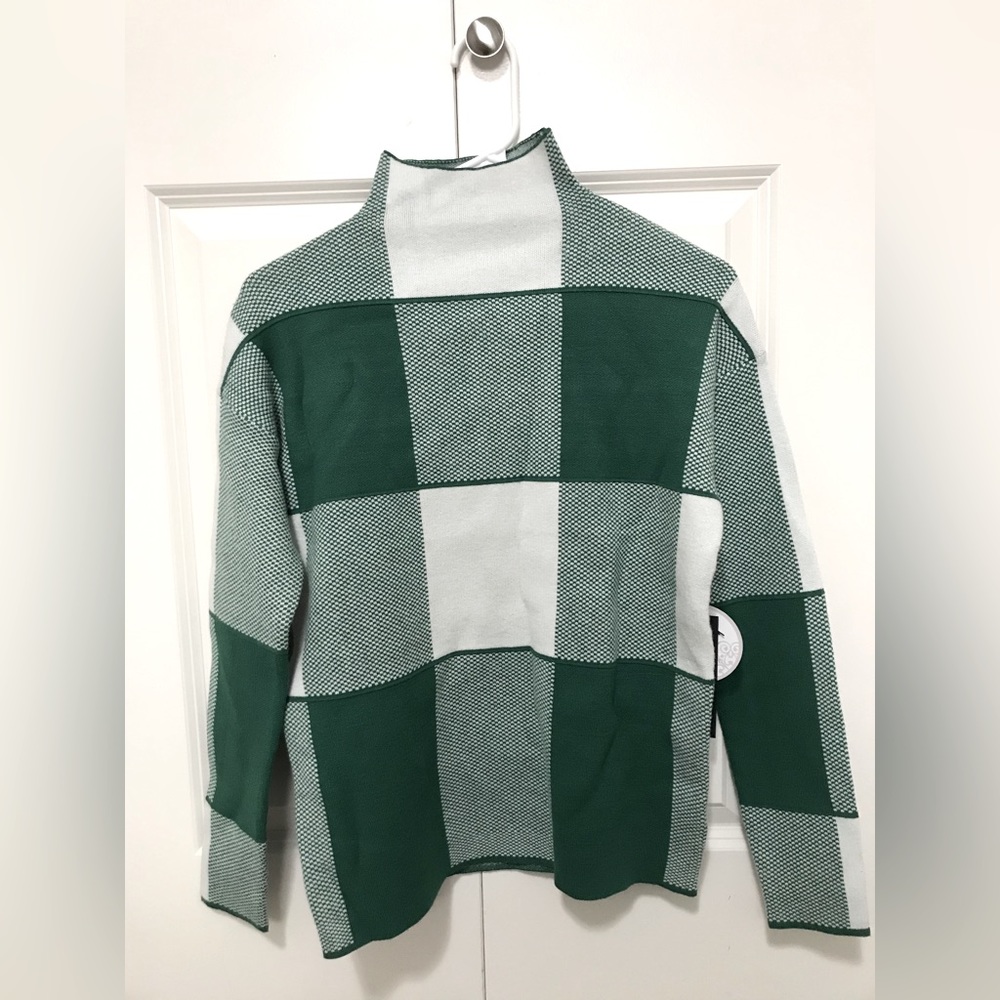 Tahari sweater